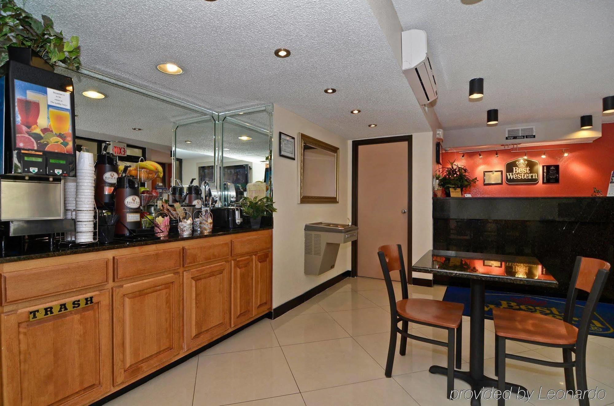 Econo Lodge Inn & Suites Memphis Restaurang bild