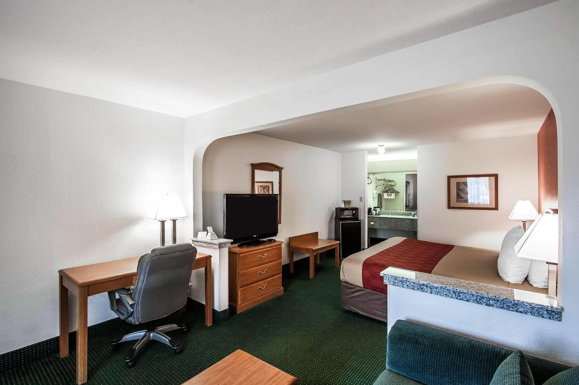 Econo Lodge Inn & Suites Memphis Exteriör bild
