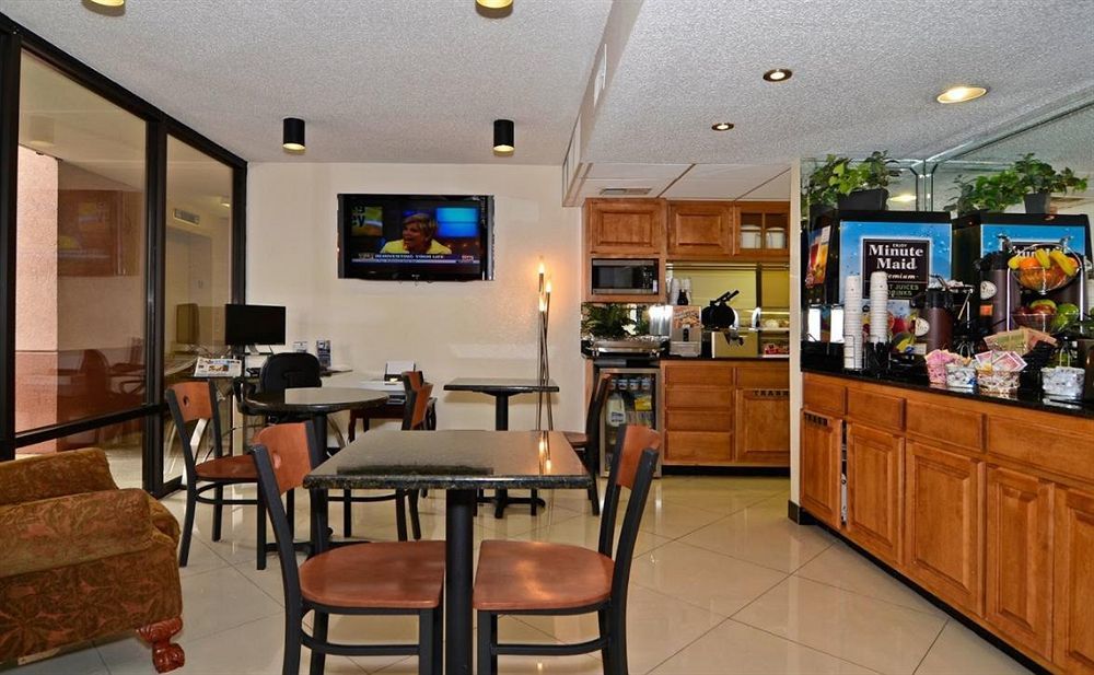 Econo Lodge Inn & Suites Memphis Exteriör bild